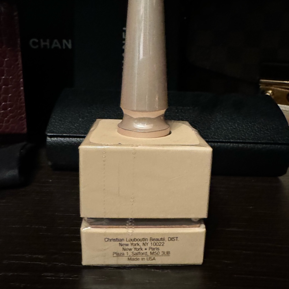 NEW Christian Louboutin nail polish in shade Madame Est Nue. Unwrapped - Picture 4 of 4